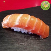 Salmon niguiri (1p)